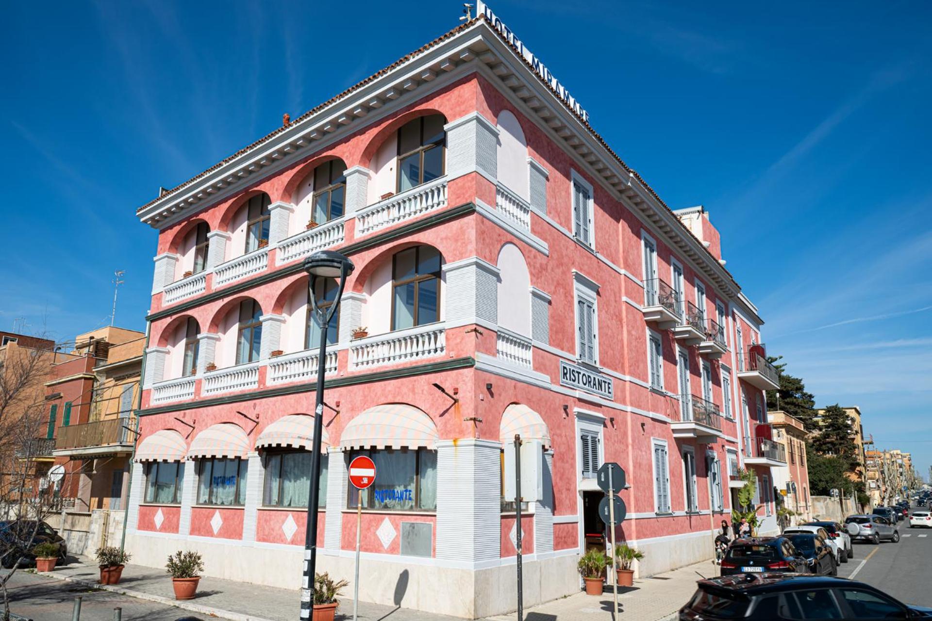 Hotel Miramare ラディスポリ エクステリア 写真